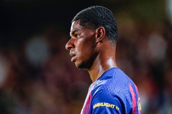 Neville: Rashford should focus on Barcelona now, rather than continue to comment on Manchester United