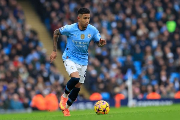 British media: Tottenham restarts negotiations to sign Savigno from Manchester City, willing to break the team s transfer fee record